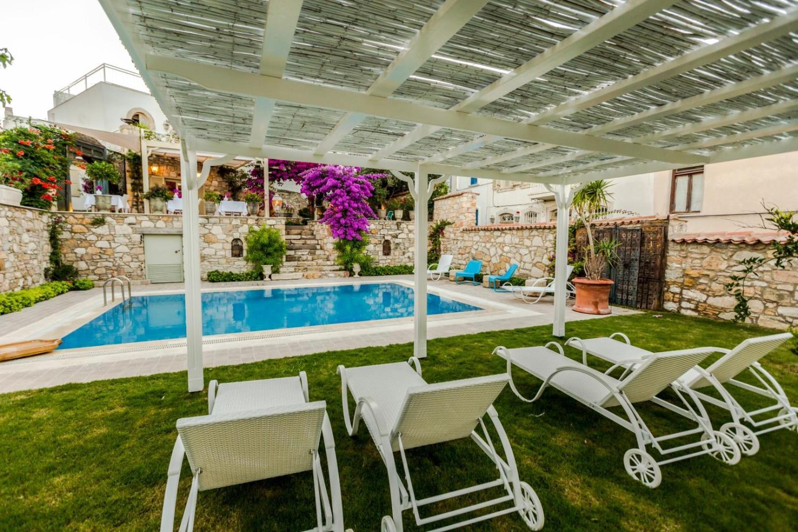 Ipekyol Avec Piscine Privee Willa Çeşme